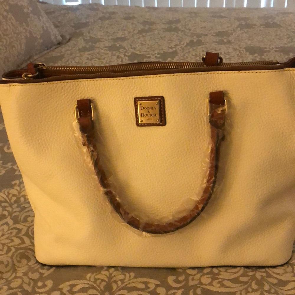 Brand new Dooney & Bourke tote